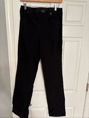 Violets and Roses Essential Straight-Leg Pull-On Pants — Black